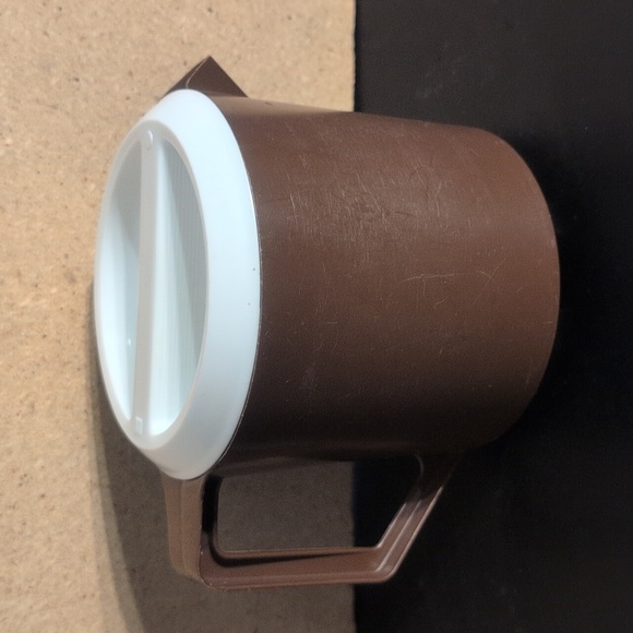 Rubbermaid Other - Vintage Rubbermaid 1 1/2 Quart Pitcher